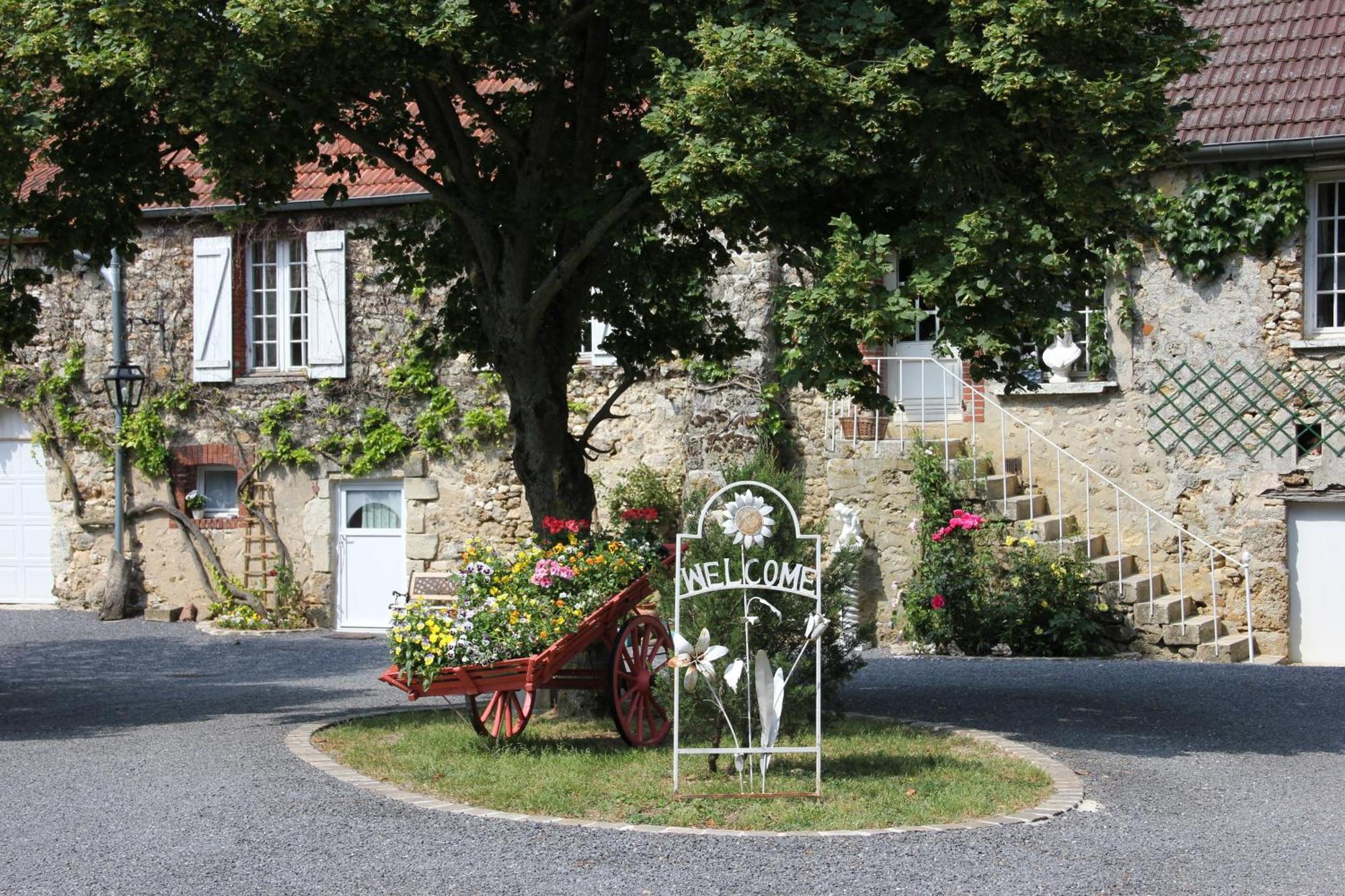Domaine Du Moulin De L'Etang Bed & Breakfast Châtillon-sur-Marne Екстериор снимка