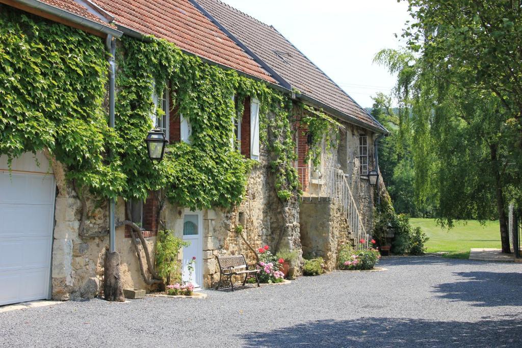 Domaine Du Moulin De L'Etang Bed & Breakfast Châtillon-sur-Marne Екстериор снимка